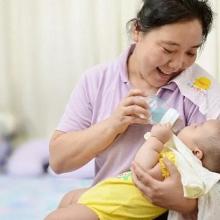 現(xiàn)代家政服務(wù) 專業(yè)、便捷，打造品質(zhì)生活新選擇